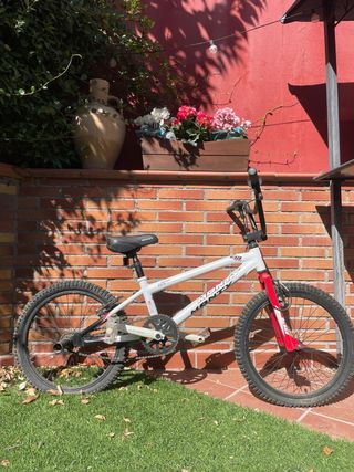 Bicicleta BMX Monty 139 Series