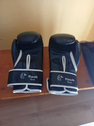 Guantes de boxeo Leone negros