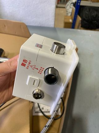 Torneira automática com sensor