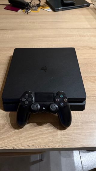 2 PS4 (PlayStation 4) Negra + 2 Mandos