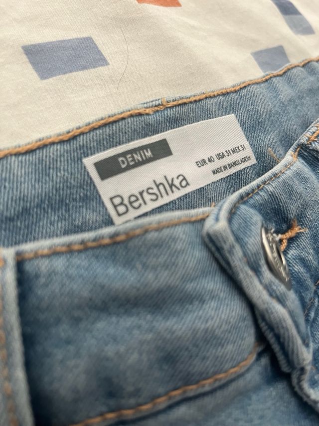 Vaqueros cortos Bershka