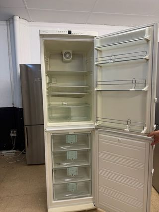 Nevera Liebherr 200x60 con garantía