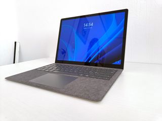 Potente Surface Laptop 5 i7/16GB, perfecto estado