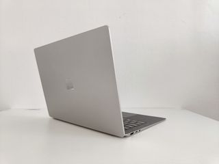 Potente Surface Laptop 5 i7/16GB, perfecto estado