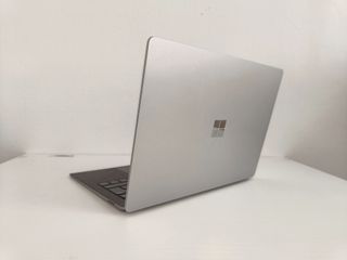Potente Surface Laptop 5 i7/16GB, perfecto estado