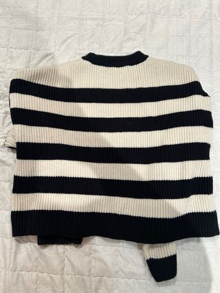 Jersey Bershka Rayas Blanco y Negro