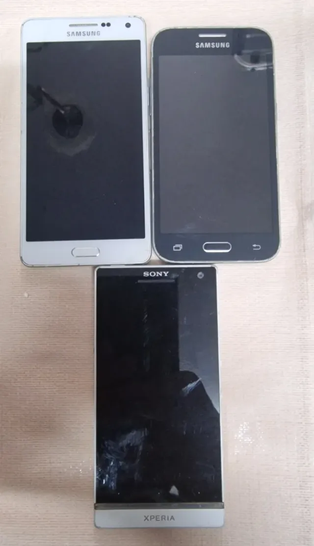 Lotes de Telemóveis Samsung e Sony para Peças