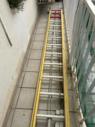 Escalera Arizona, escalera, placas