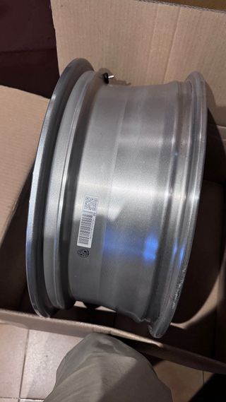 Llantas 18 pulgadas Mitsubishi Outlander. Cuatro.