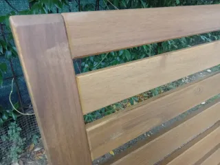 Tavolo da esterno in legno Ikea e 4 sedie