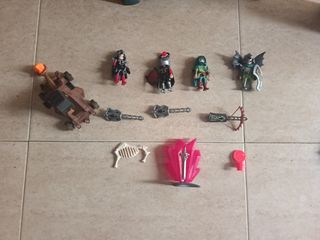 Playmobil Castillo Dragón y Figuras