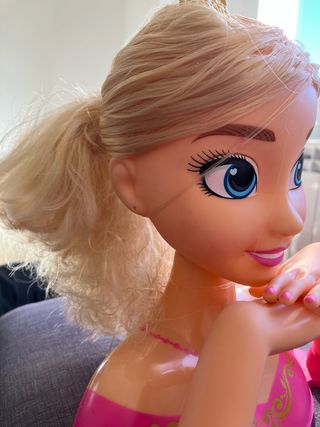 Muñeca para peinar