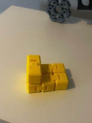 Cubo Fidget Infinito Amarillo