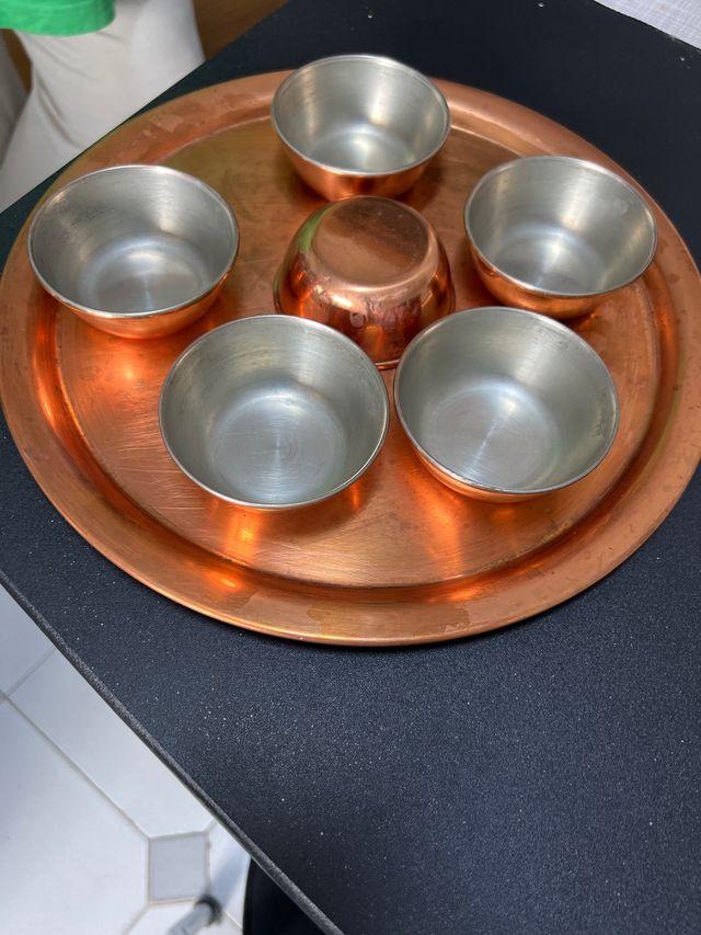 Bandeja cobre con 5 cuencos pequeños