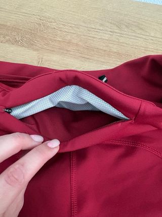 Leggings Nike rojos con bolsillos