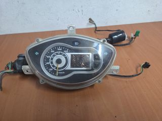 Carcasa Cuentakilómetros Peugeot Tweet 125