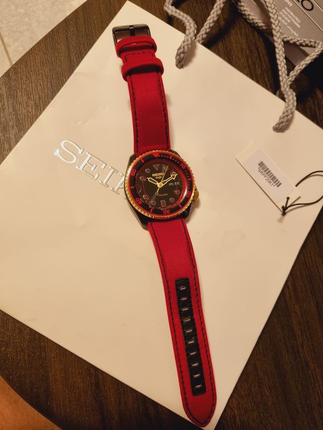 Seiko 5 Sport Street Fighter V Ken Edizione Limita