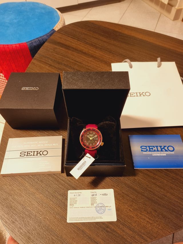 Seiko 5 Sport Street Fighter V Ken Edizione Limita