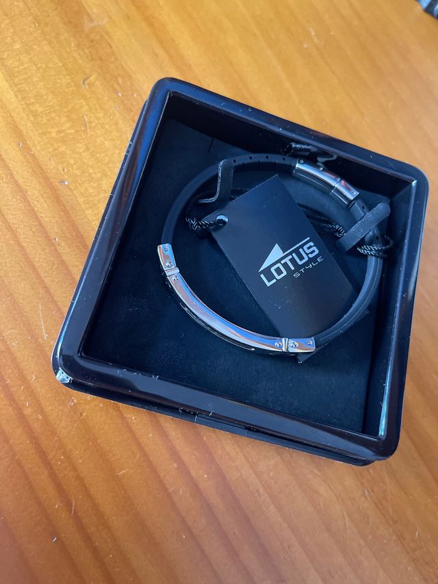 Pulsera Lotus Negra y Plateada