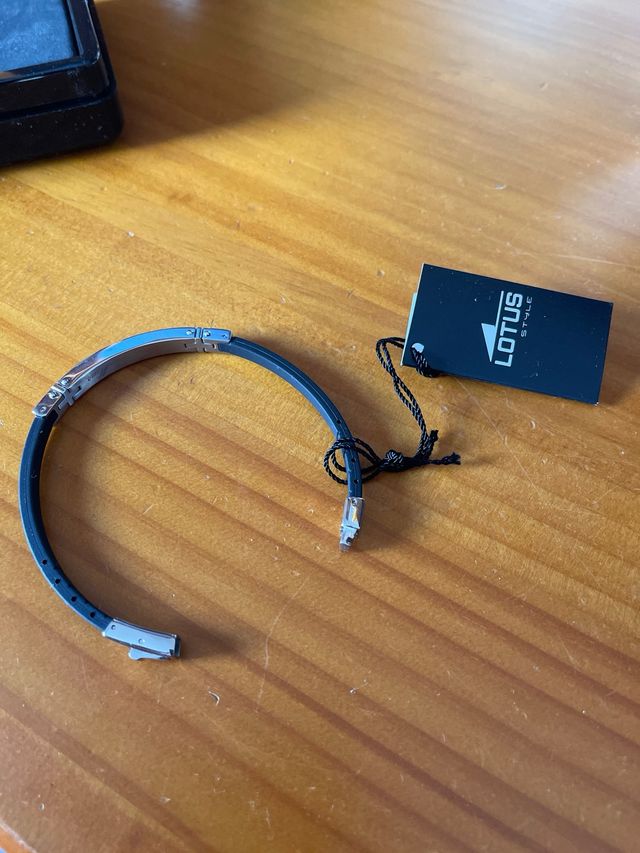 Pulsera Lotus Negra y Plateada