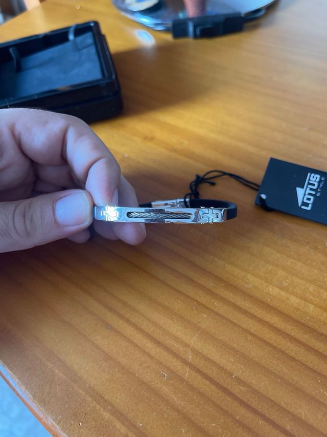 Pulsera Lotus Negra y Plateada