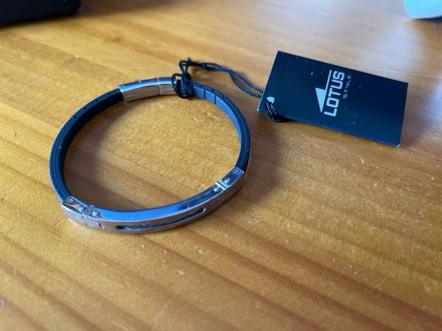 Pulsera Lotus Negra y Plateada