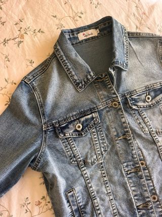 Chaqueta Vaquera con Adorno Brillante