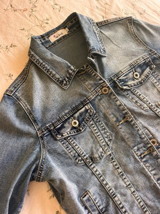 Chaqueta Vaquera con Adorno Brillante