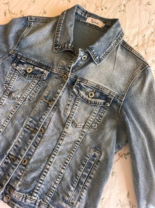 Chaqueta Vaquera con Adorno Brillante