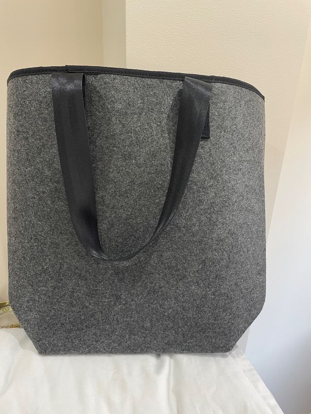 Bolso Mercedes-Benz Gris