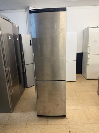 Nevera Liebherr 200x60 con garantía
