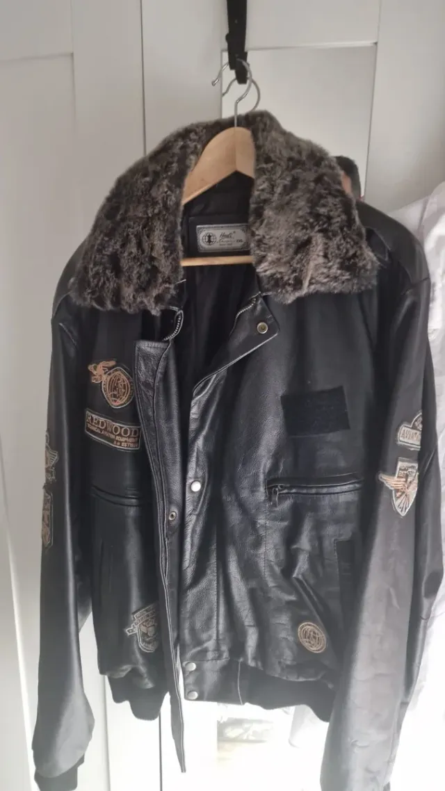 Giacca in pelle nera Taglia 56