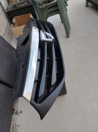 Rejilla Dacia Lodgy 2012-2017