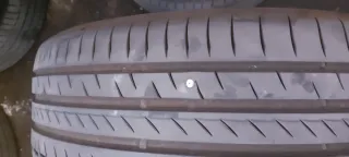  225/55 R19 99V