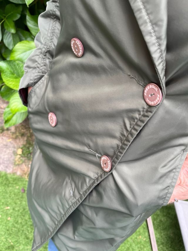 Gabardina impermeable Freesoul verde oliva