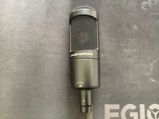 Micrófono Audio-Technica AT2050 Negro