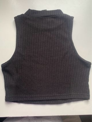 Top SHEIN negro cuello alto talla S