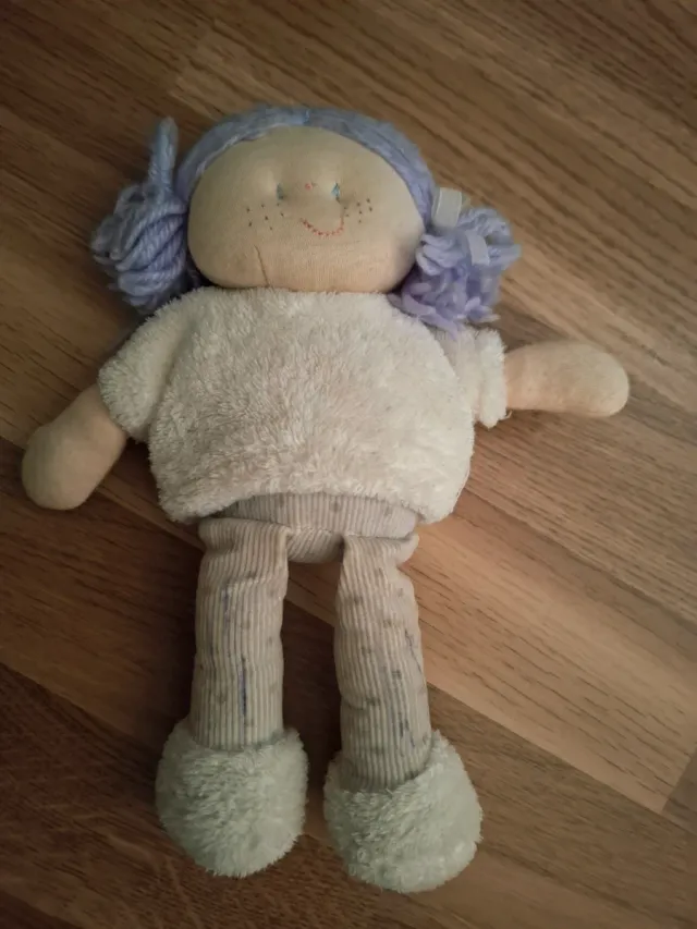 Muñeca de peluche lavable