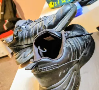 Adidas negras talla 44