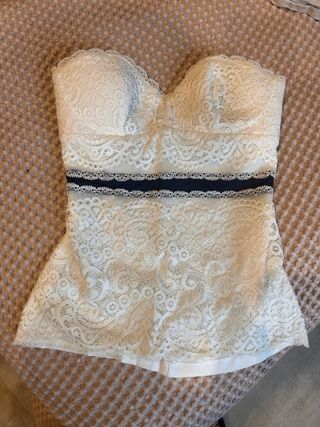 Sottogiacca in pizzo bianco