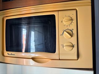 Microondas Moulinex Amarillo