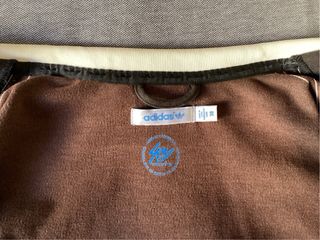 Chaqueta deportiva Adidas Negra y Blanca
