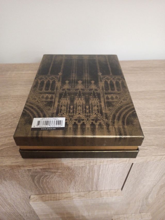 Los pilares de la tierra (Estuche) (EXITOS) (Sp...