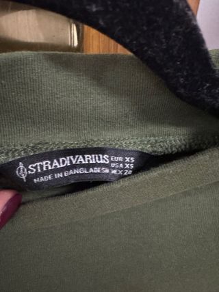 Vestido verde oliva Stradivarius manga larga