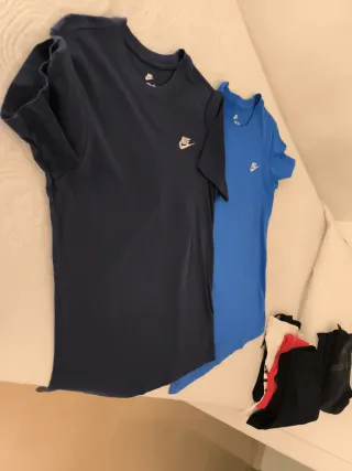 2 Camisetas Nike Talla S Azul Marino y Azul