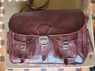 Bolso artesanal de piel