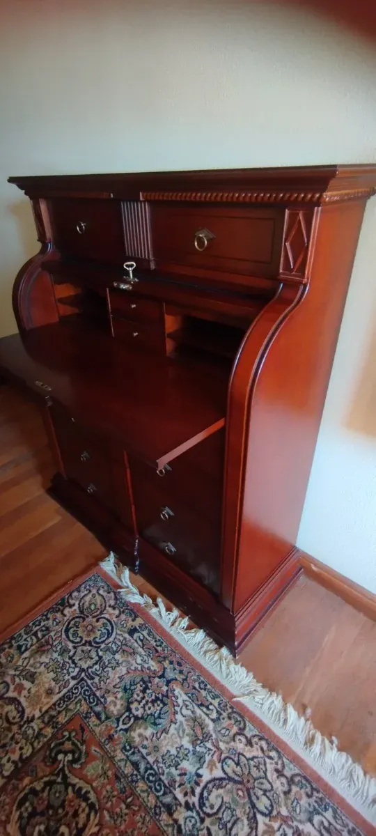 Escritorio sinfonier de madera