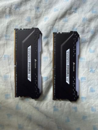 RAM Corsair Vengeance RGB Pro 16GB