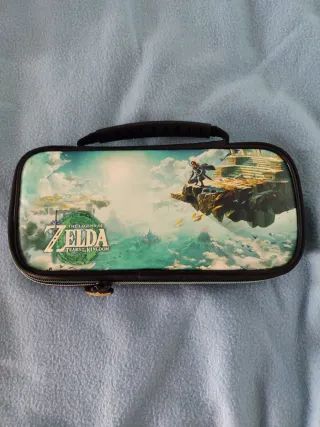 Nintendo Switch OLED Zelda Edition + 2 giochi