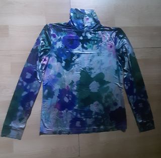 Camiseta Desigual floral cuello alto